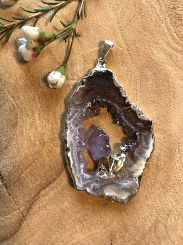 Geode hanger 1