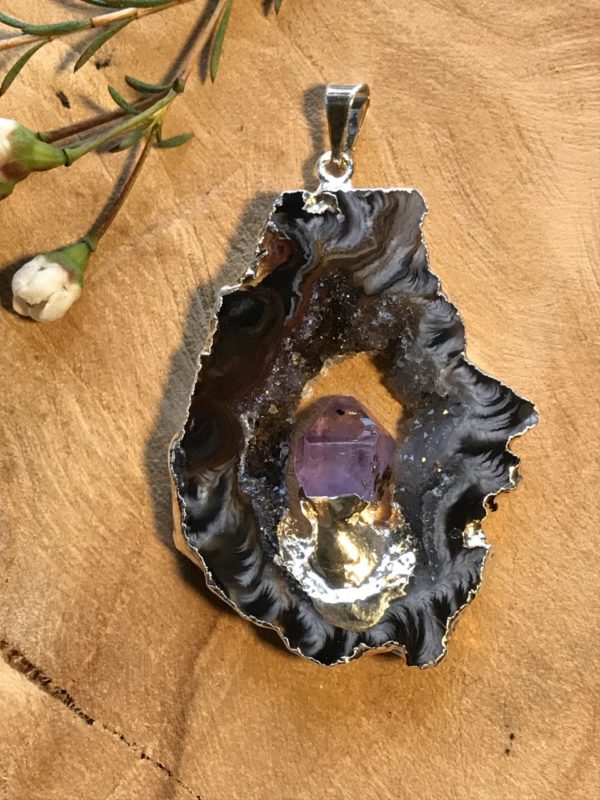 Geode hanger 4