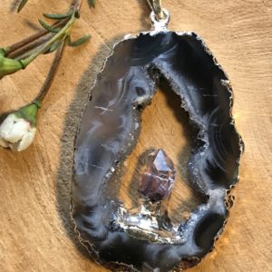 Geode hanger 11
