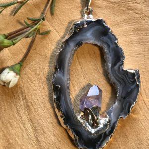 Geode hanger 12