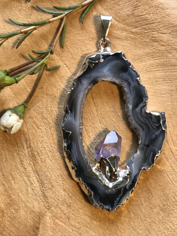 Geode hanger 12