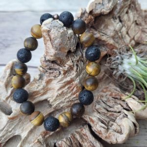 Armband Tijgeroog Frosted met Lava steen 10 mm
