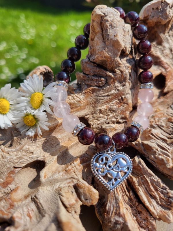 Armband Rode Granaat / Rozenkwarts met hartje 8 mm